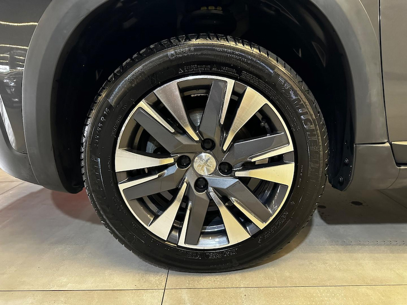 Foto do veículo PEUGEOT 2008  GRIFFE 1.6 TURBO FLEX 16V 5P AUT. 2020 55.700 KM 79.900,00