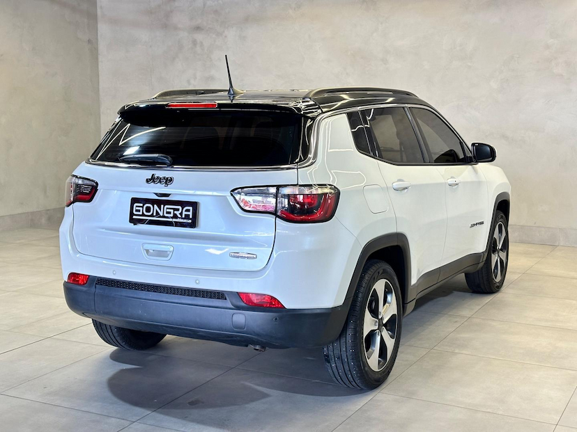 Foto do veículo JEEP COMPASS  LONGITUDE 2.0 4X2 FLEX 16V AUT 2017 85.509 KM 89.900,00