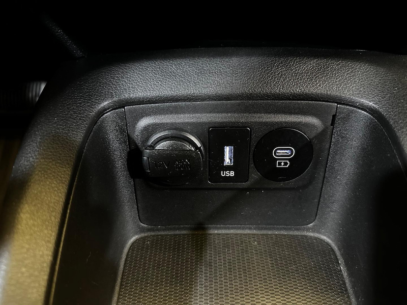 Foto do veículo HYUNDAI HB20  10TA PLATINU 2023 54.781 KM 91.900,00