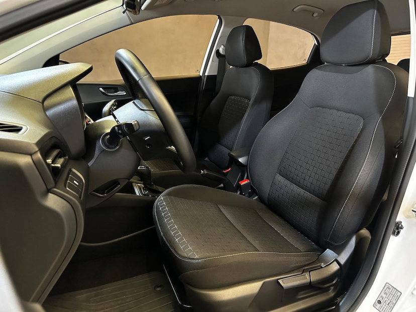 Foto do veículo HYUNDAI HB20  10TA PLATINU 2023 54.781 KM 91.900,00