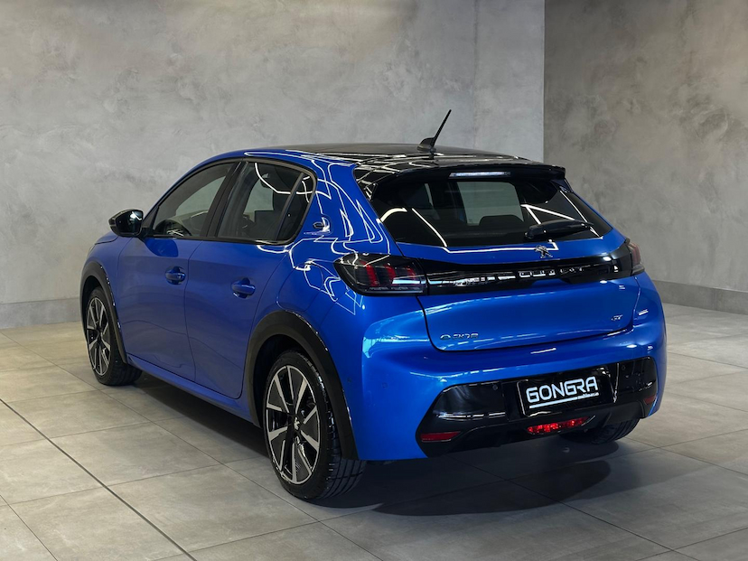 Foto do veículo PEUGEOT 208 E-208 GT 5P AUT. 2022 2.921 KM 115.900,00