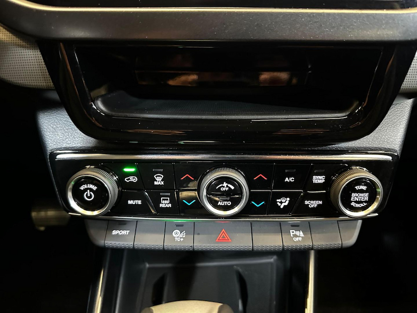 Foto do veículo FIAT TORO  1.3 TURBO 270 FLEX VOLCANO AT6 2025 124 KM 159.900,00
