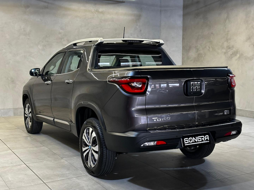 Foto do veículo FIAT TORO  1.3 TURBO 270 FLEX VOLCANO AT6 2025 124 KM 159.900,00