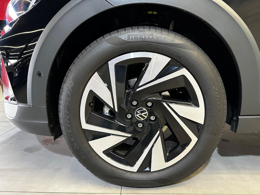 Foto do veículo VOLKSWAGEN NIVUS  1.0 200 TSI HIGHLINE 2025 6.435 KM 149.900,00