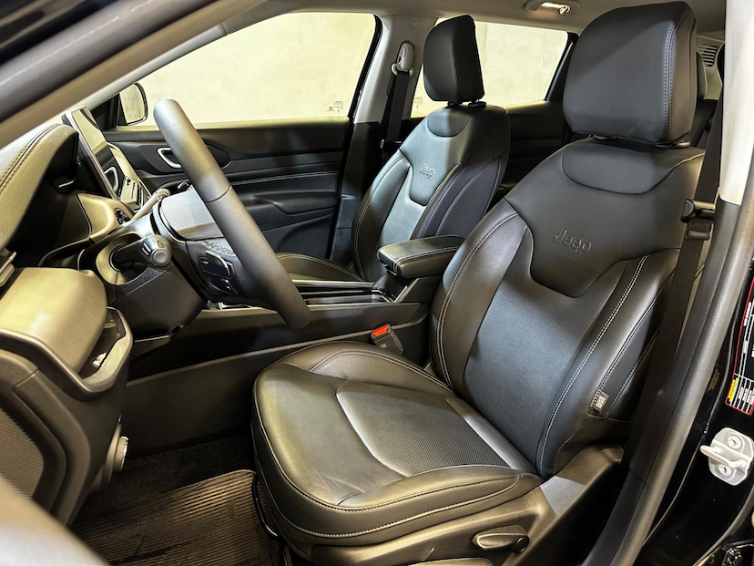 Foto do veículo JEEP COMPASS  LONG. T270 1.3 TB 4X2 FLEX AUT. 2025 7.890 KM 176.900,00