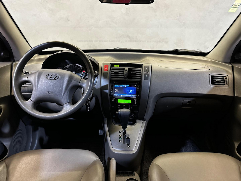 Foto do veículo HYUNDAI TUCSON  GLSB 2.0 2016 67.646 KM 66.900,00