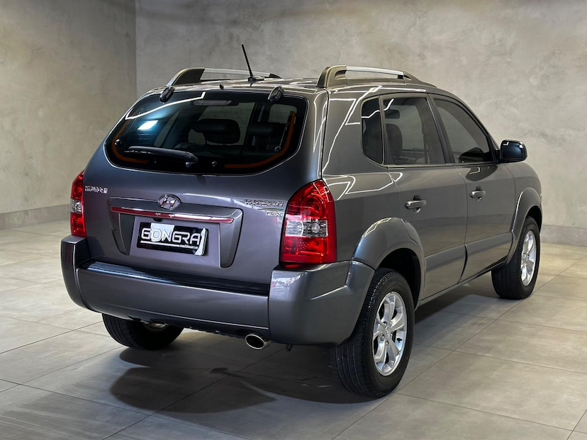 Foto do veículo HYUNDAI TUCSON  GLSB 2.0 2016 67.646 KM 66.900,00