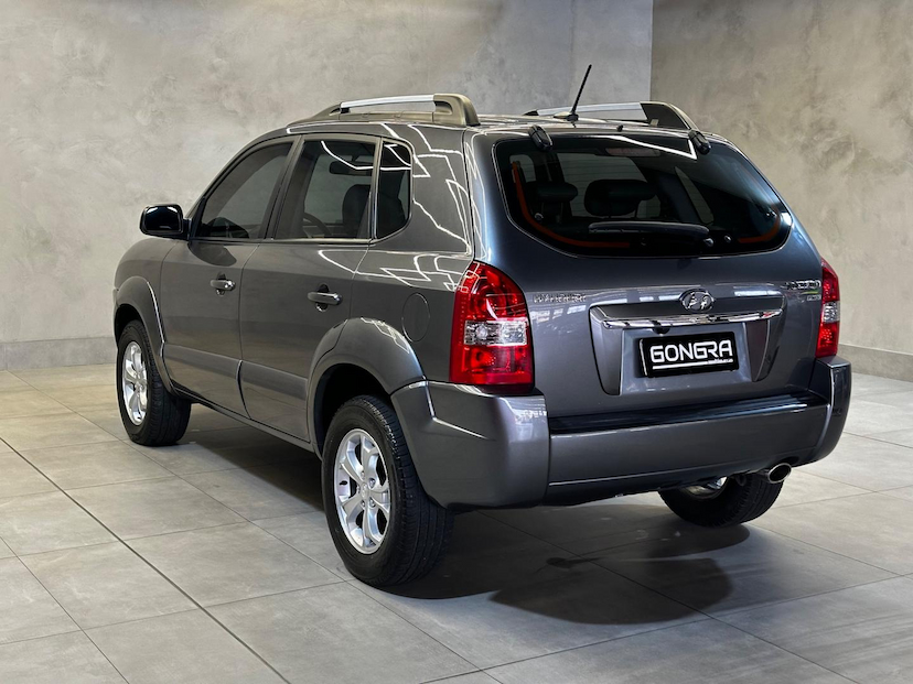 Foto do veículo HYUNDAI TUCSON  GLSB 2.0 2016 67.646 KM 66.900,00