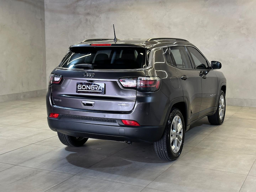 Foto do veículo JEEP COMPASS  LONG. T270 1.3 TB 4X2 FLEX AUT. 2022 44.816 KM 130.900,00