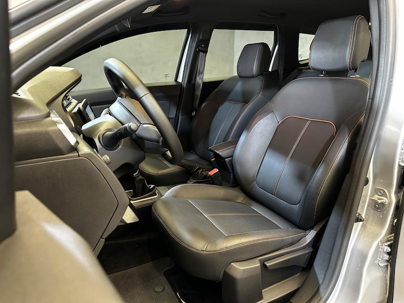 Foto do veículo RENAULT DUSTER  ICONIC PLUS 1.6 16V FLEX AUT. 2025 13.519 KM 118.900,00