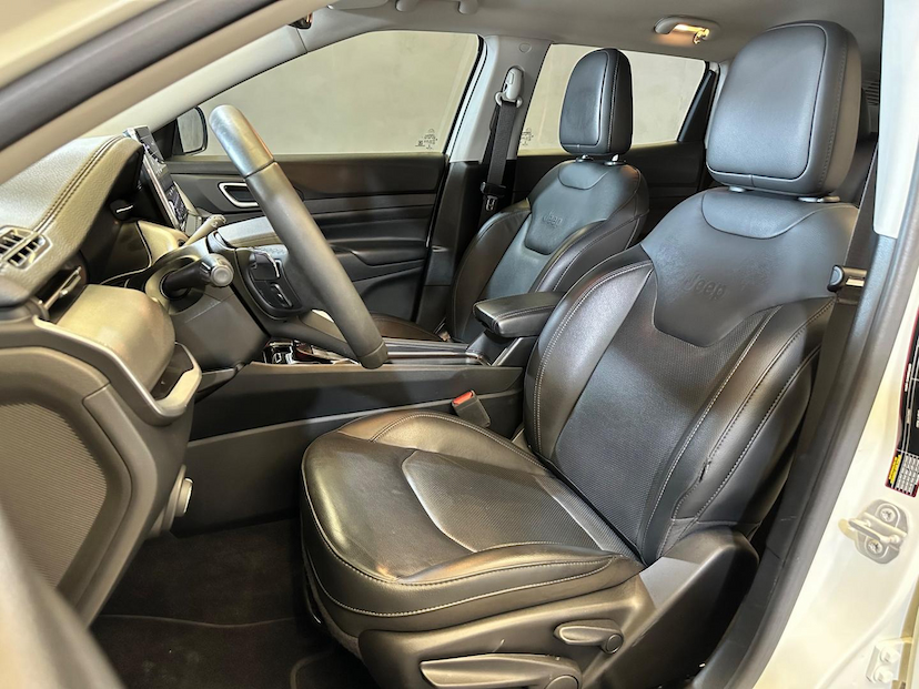Foto do veículo JEEP COMPASS  LONG. T270 1.3 TB 4X2 FLEX AUT. 2022 19.746 KM 128.900,00