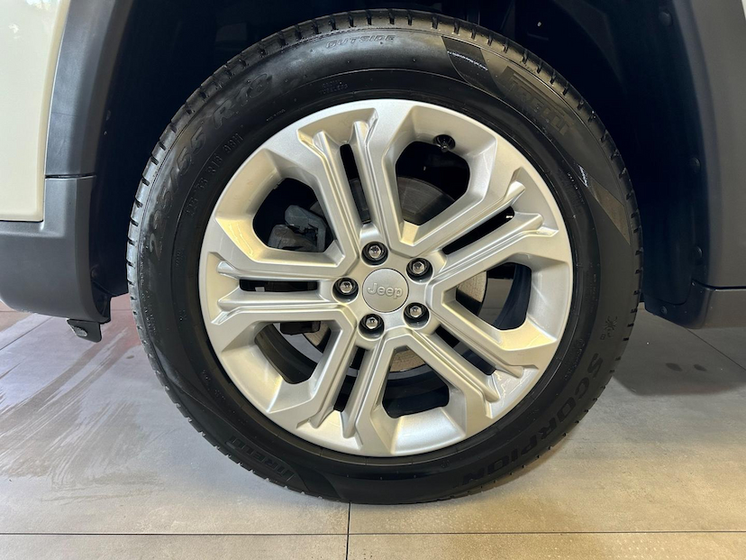 Foto do veículo JEEP COMPASS  LONG. T270 1.3 TB 4X2 FLEX AUT. 2022 19.746 KM 128.900,00
