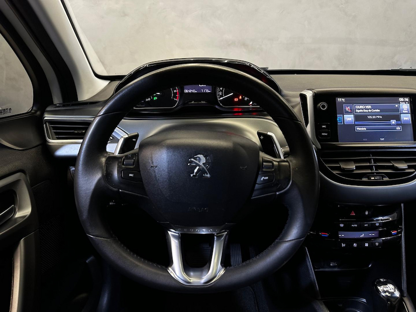 Foto do veículo PEUGEOT 208  GRIFFE 1.6 AUT 2016 64.150 KM 56.900,00