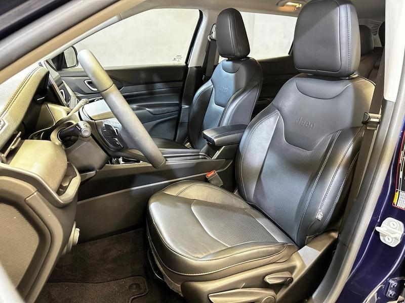 Foto do veículo JEEP COMPASS  LONG. T270 1.3 TB 4X2 FLEX AUT. 2022 28.160 KM 132.900,00