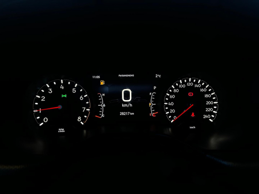 Foto do veículo JEEP COMPASS  LONG. T270 1.3 TB 4X2 FLEX AUT. 2022 28.160 KM 132.900,00