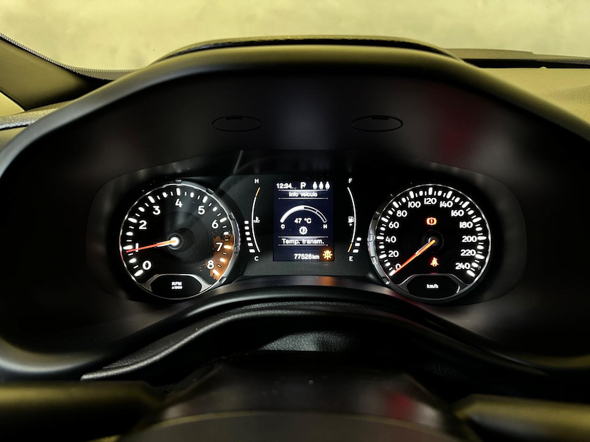 Foto do veículo JEEP RENEGADE  1.8 16V FLEX 4P 2019 77.182 KM 74.900,00