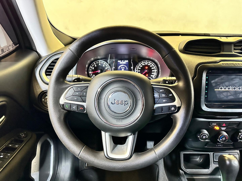Foto do veículo JEEP RENEGADE  1.8 16V FLEX 4P 2019 77.182 KM 74.900,00