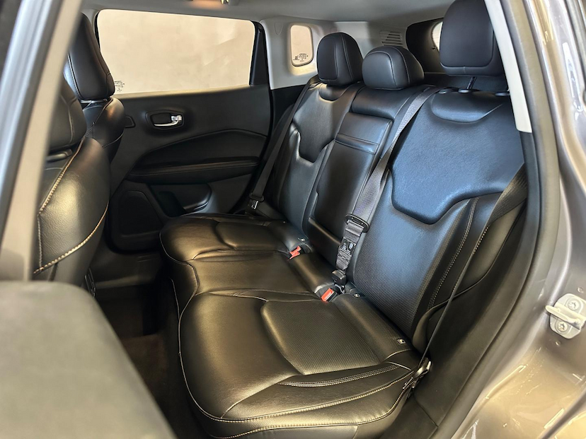 Foto do veículo JEEP COMPASS  LONGITUDE 2.0 4X2 FLEX 16V AUT 2019 77.000 KM 99.900,00