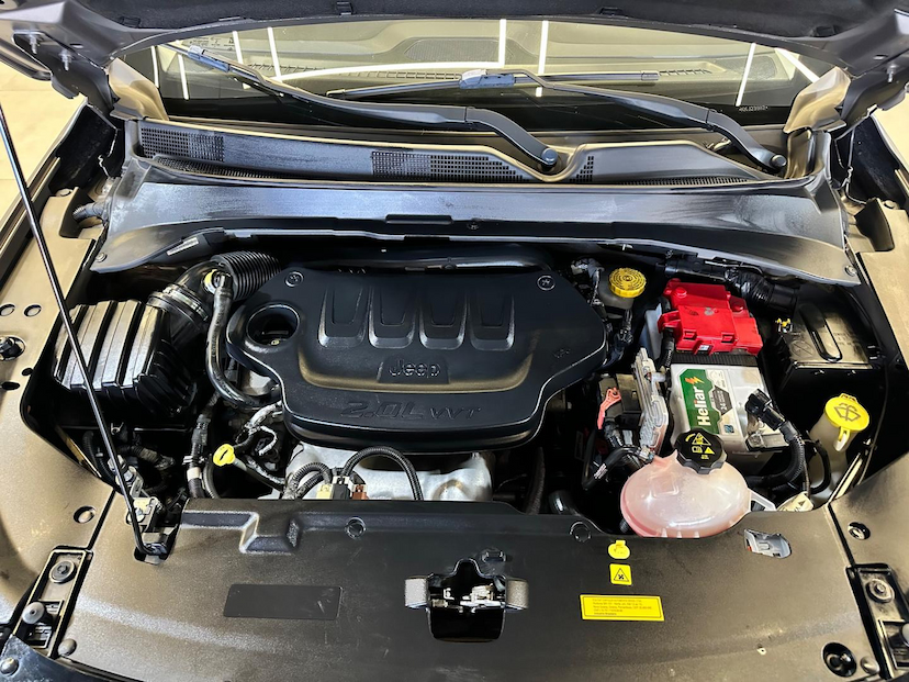 Foto do veículo JEEP COMPASS  LONGITUDE 2.0 4X2 FLEX 16V AUT 2019 77.000 KM 99.900,00