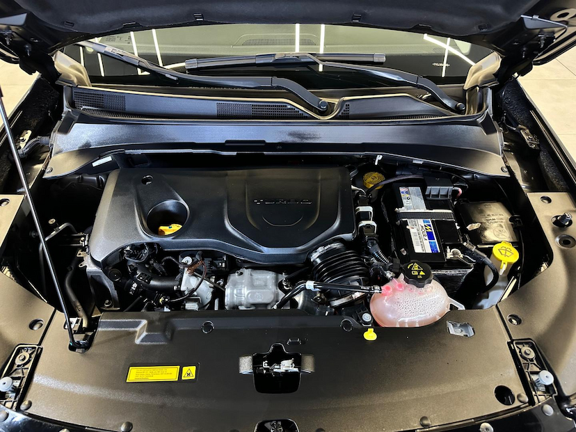 Foto do veículo JEEP COMPASS  LONG. T270 1.3 TB 4X2 FLEX AUT. 2023 20.201 KM 139.900,00