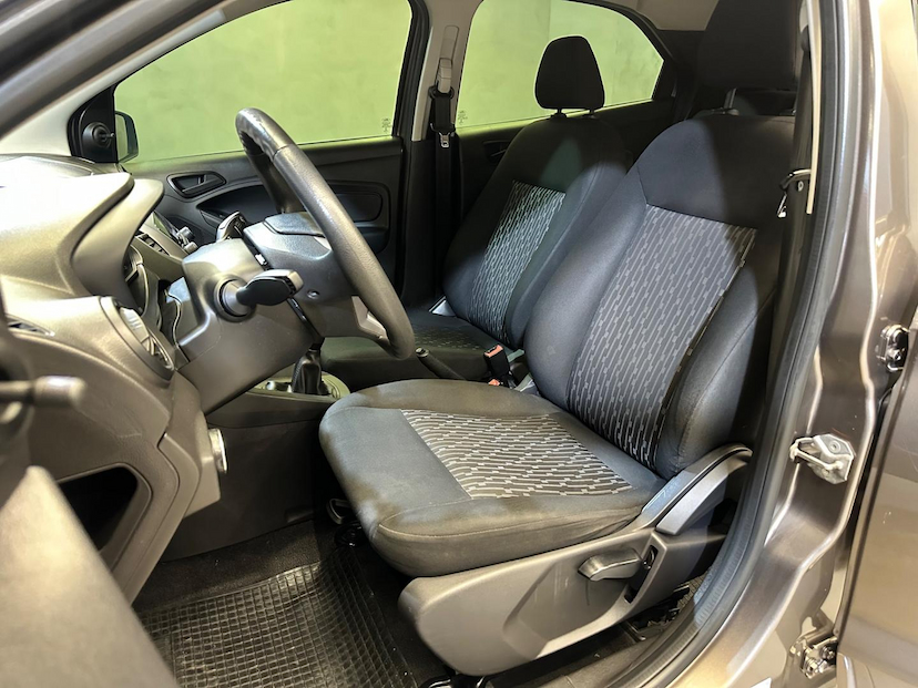 Foto do veículo FORD KA  1.0 SE 12V FLEX 4P MANUAL 2020 94.500 KM 51.900,00