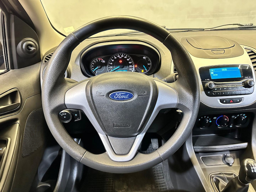 Foto do veículo FORD KA  1.0 SE 12V FLEX 4P MANUAL 2020 94.500 KM 51.900,00