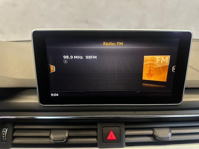 Foto do veículo AUDI A4  AMBIENTE 2.0 TURBO FSI AUT. 2018 75.645 KM 116.900,00