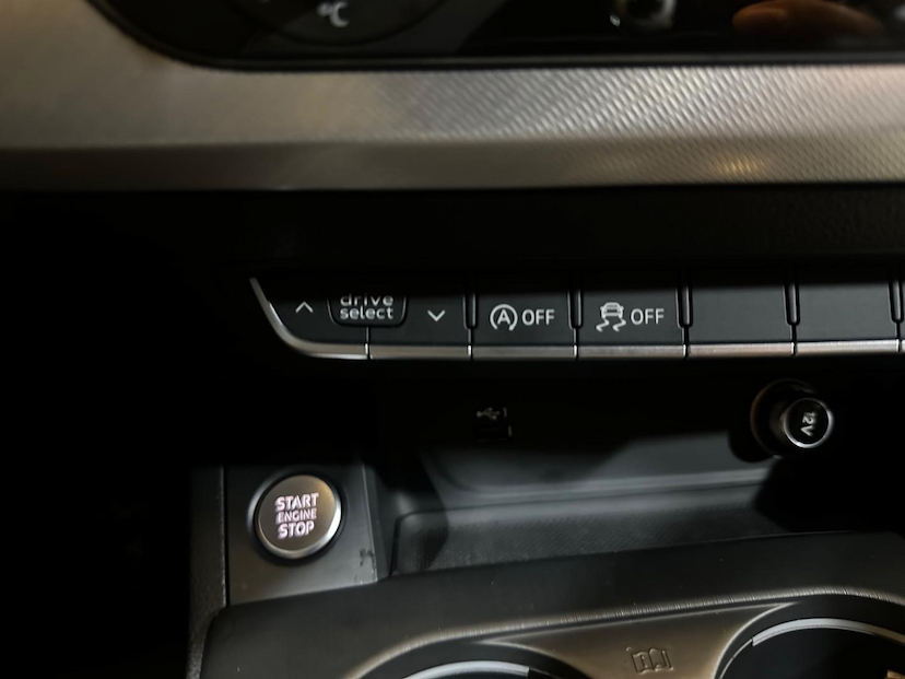 Foto do veículo AUDI A4  AMBIENTE 2.0 TURBO FSI AUT. 2018 75.645 KM 116.900,00