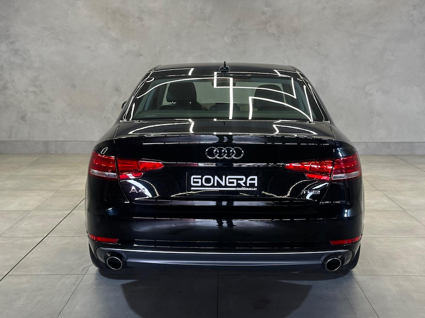 Foto do veículo AUDI A4  AMBIENTE 2.0 TURBO FSI AUT. 2018 75.645 KM 116.900,00