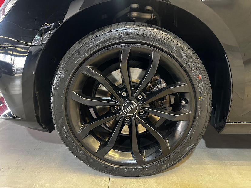 Foto do veículo AUDI A4  AMBIENTE 2.0 TURBO FSI AUT. 2018 75.645 KM 116.900,00