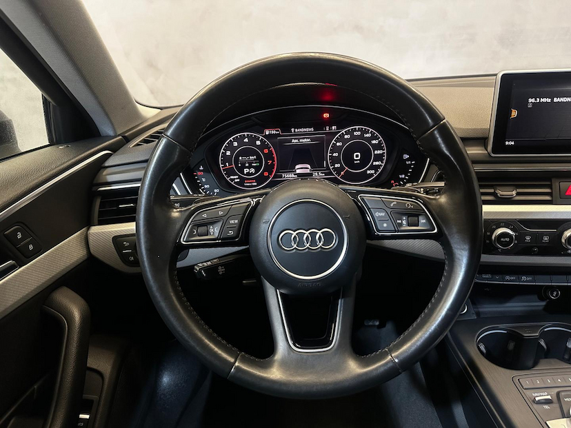 Foto do veículo AUDI A4  AMBIENTE 2.0 TURBO FSI AUT. 2018 75.645 KM 116.900,00