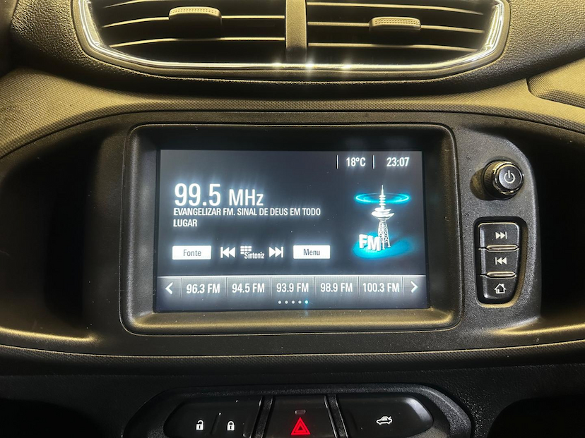 Foto do veículo CHEVROLET ONIX  1. 4MT LTZ 2018 84.500 KM 64.900,00