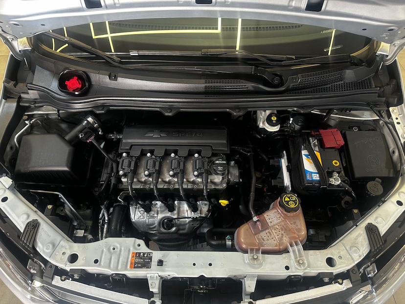 Foto do veículo CHEVROLET ONIX  1. 4MT LTZ 2018 84.500 KM 64.900,00