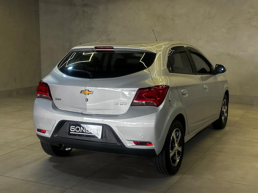Foto do veículo CHEVROLET ONIX  1. 4MT LTZ 2018 84.500 KM 64.900,00