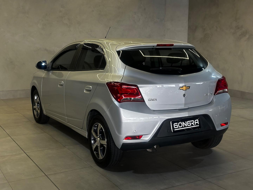 Foto do veículo CHEVROLET ONIX  1. 4MT LTZ 2018 84.500 KM 64.900,00