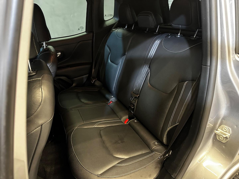 Foto do veículo JEEP RENEGADE  LNGTD AT 2021 104.646 KM 84.900,00