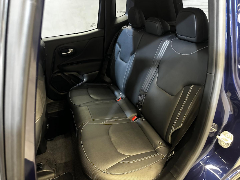 Foto do veículo JEEP RENEGADE  LONGITUDE T270 1.3 TB 4X2 FLEX AUT 2023 24.079 KM 112.900,00