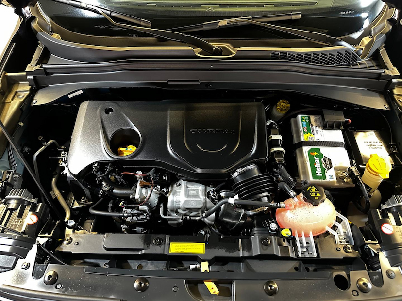 Foto do veículo JEEP RENEGADE  LONGITUDE T270 1.3 TB 4X2 FLEX AUT 2023 24.079 KM 112.900,00