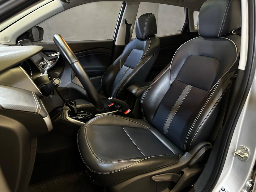 Foto do veículo CHEVROLET TRACKER  PREMIER 1.2 TURBO 12V FLEX AUT 2021 88.200 KM 103.900,00