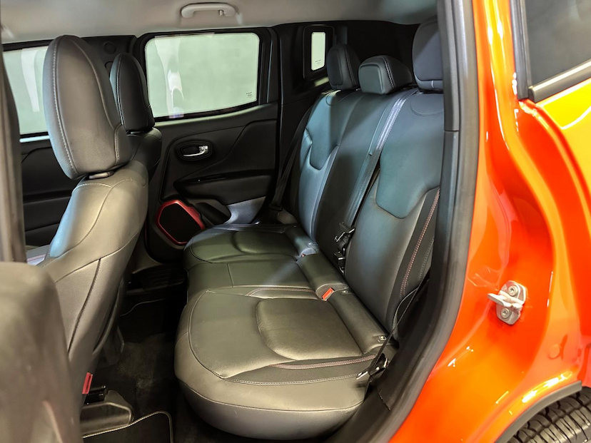 Foto do veículo JEEP RENEGADE  TRAILHAWK 2.0 4X4 ATD DIESEL AUT 2018 37.302 KM 106.900,00