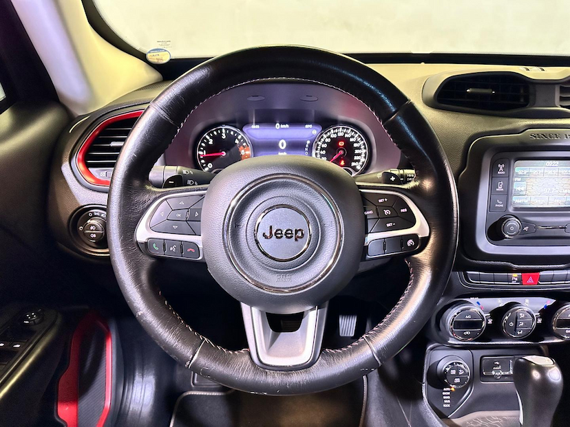 Foto do veículo JEEP RENEGADE  TRAILHAWK 2.0 4X4 ATD DIESEL AUT 2018 37.302 KM 106.900,00