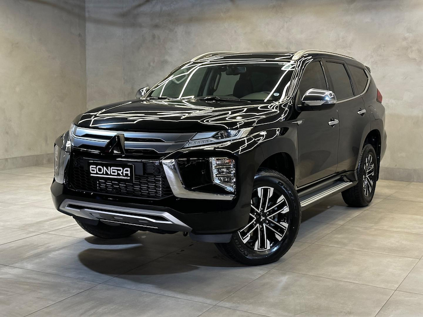 Foto do veículo MITSUBISHI PAJERO SPORT  HPE-S 2.4 4X4 DIESEL AUT. 2024 30.449 KM 329.900,00