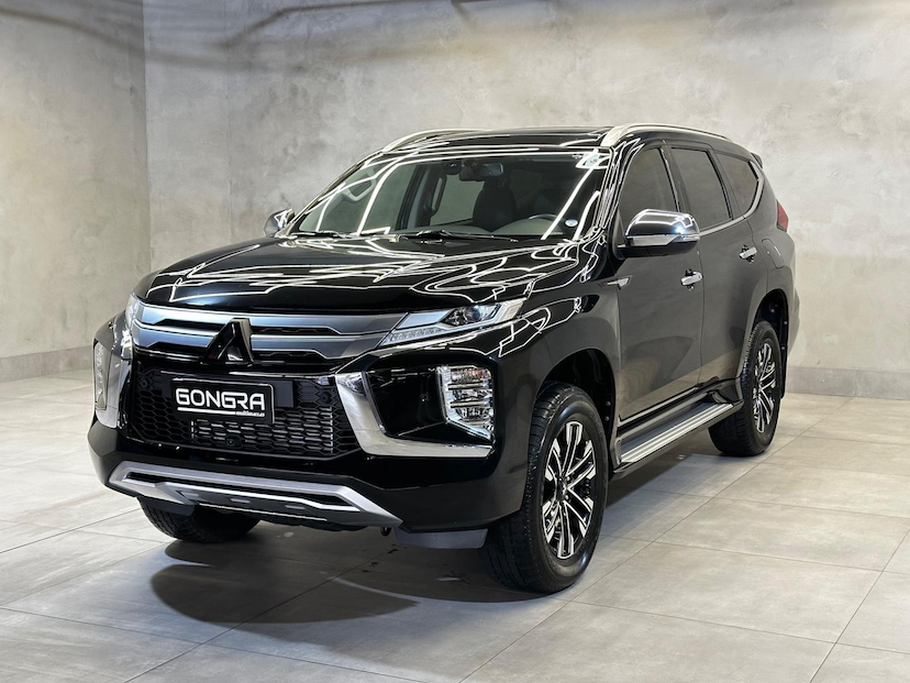 Foto do veículo MITSUBISHI PAJERO SPORT  HPE-S 2.4 4X4 DIESEL AUT. 2024 30.449 KM 329.900,00