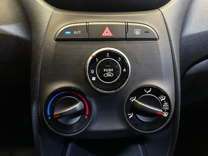 Foto do veículo HYUNDAI HB20  COPA DO MUNDO 1.0 2019 67.909 KM 59.900,00