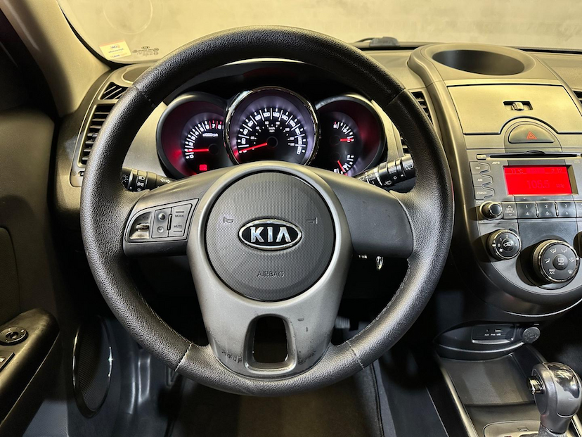 Foto do veículo KIA SOUL KIA  EX 1.6 FF AT 2012 121.063 KM 46.900,00
