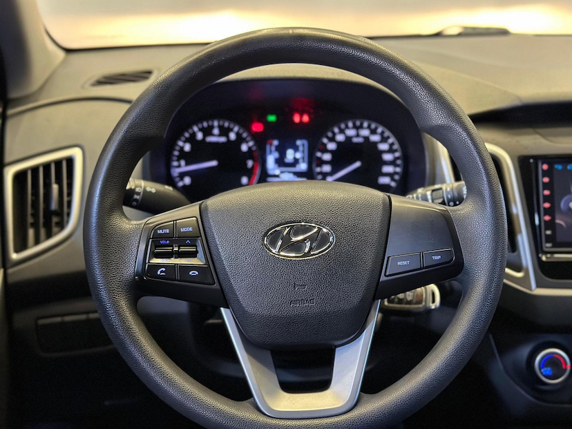 Foto do veículo HYUNDAI CRETA  ATTITUDE 1.6 16V FLEX MEC 2018 82.825 KM 78.900,00