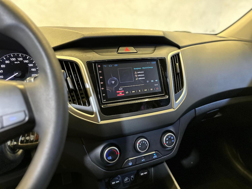Foto do veículo HYUNDAI CRETA  ATTITUDE 1.6 16V FLEX MEC 2018 82.825 KM 78.900,00