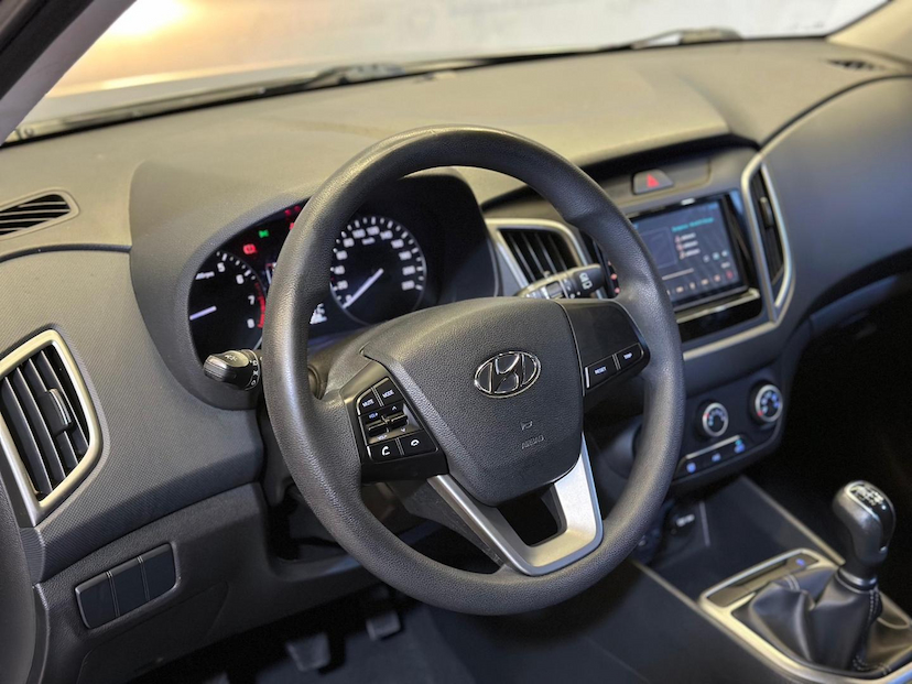 Foto do veículo HYUNDAI CRETA  ATTITUDE 1.6 16V FLEX MEC 2018 82.825 KM 78.900,00