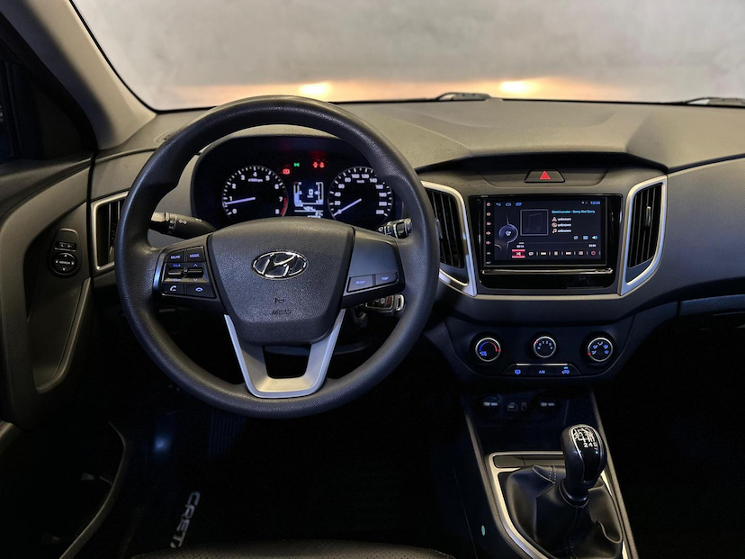 Foto do veículo HYUNDAI CRETA  ATTITUDE 1.6 16V FLEX MEC 2018 82.825 KM 78.900,00
