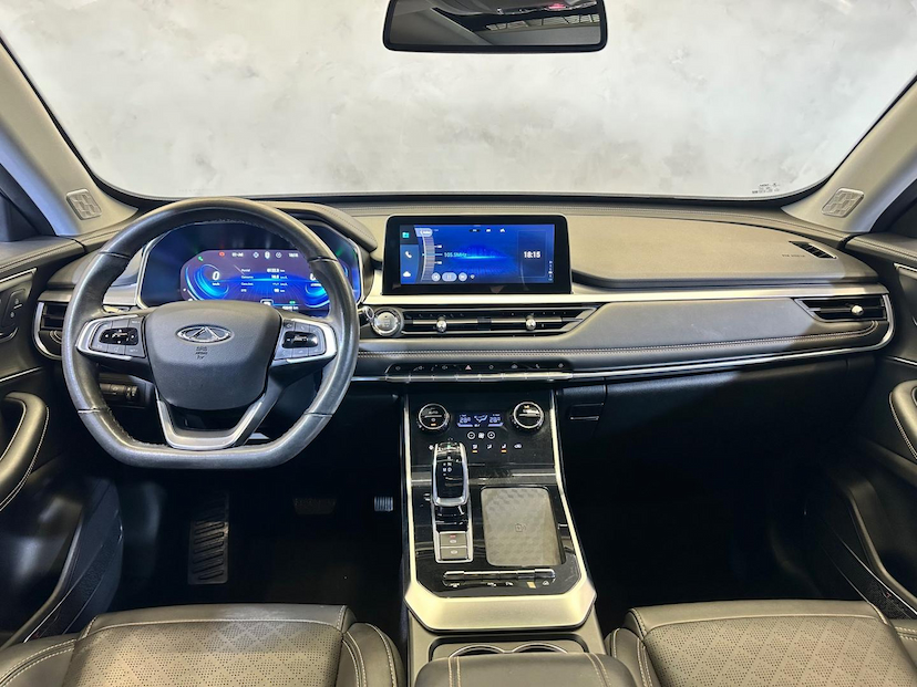 Foto do veículo CAOA CHERY TIGGO 8  1.6 TGDI 2022 63.497 KM 135.900,00